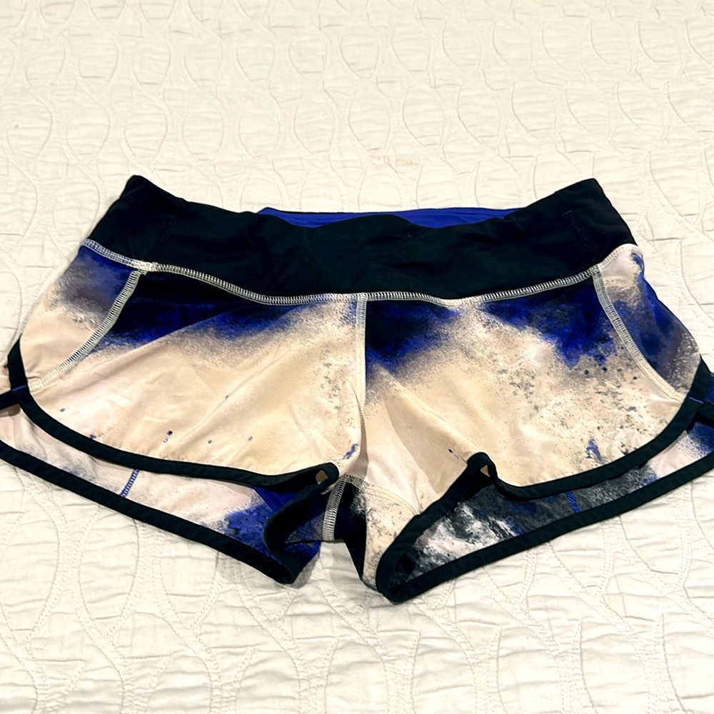 Lululemon Speed-up low rise 2.5 lined shorts